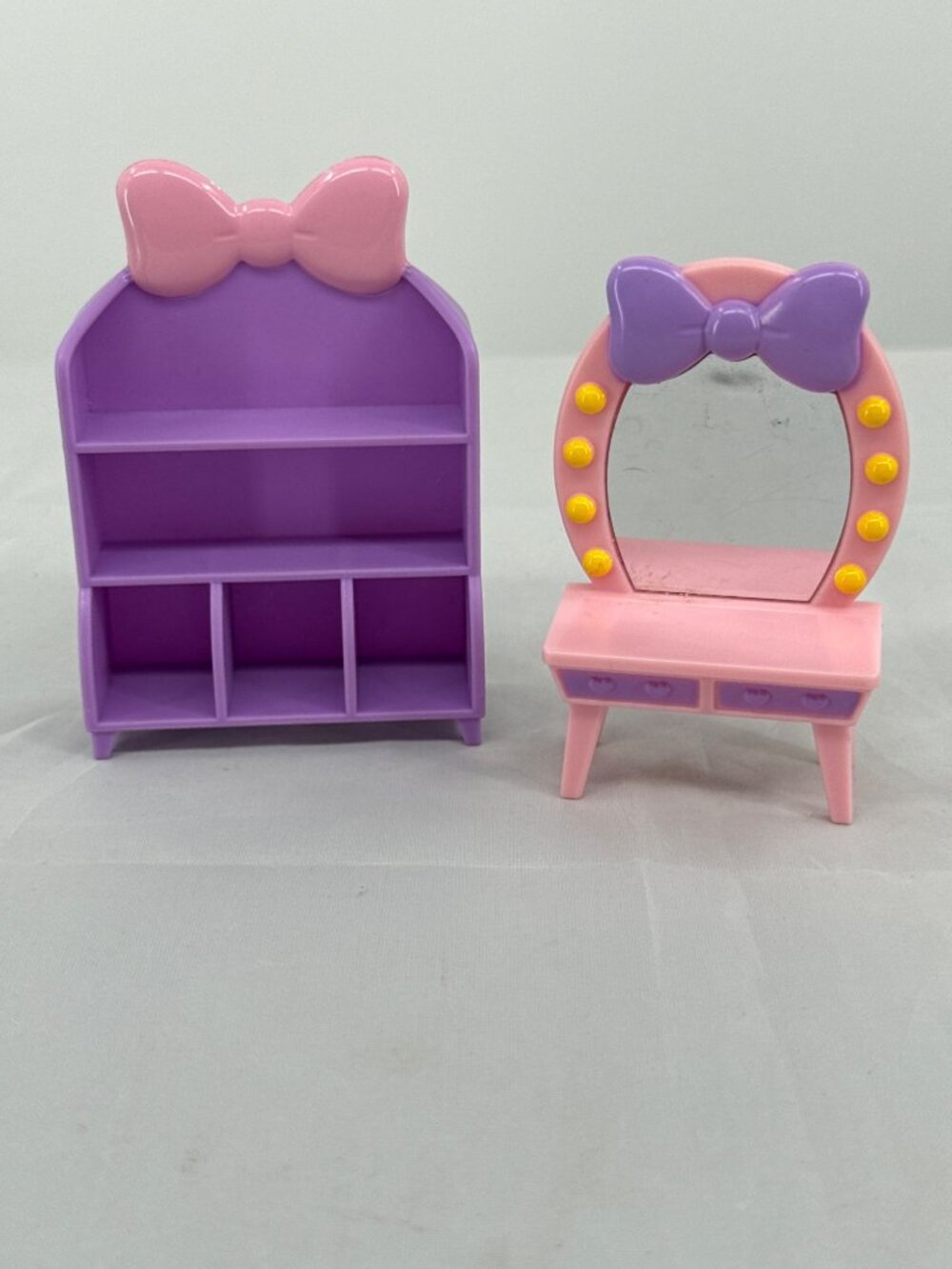 Spin Master Party Popteenies Pastel Bow Vanity & Purple Cubby Shelf Set